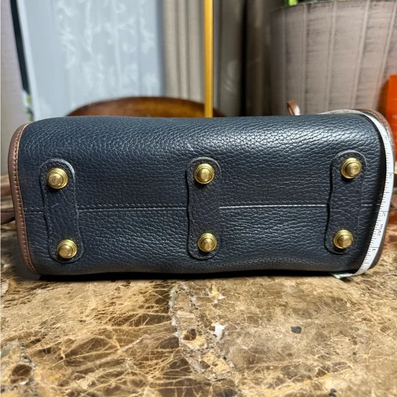 Vintage Dooney & Bourke A6 All Weather Medium Blue Purse
SIZE: M - Picture 6 of 10